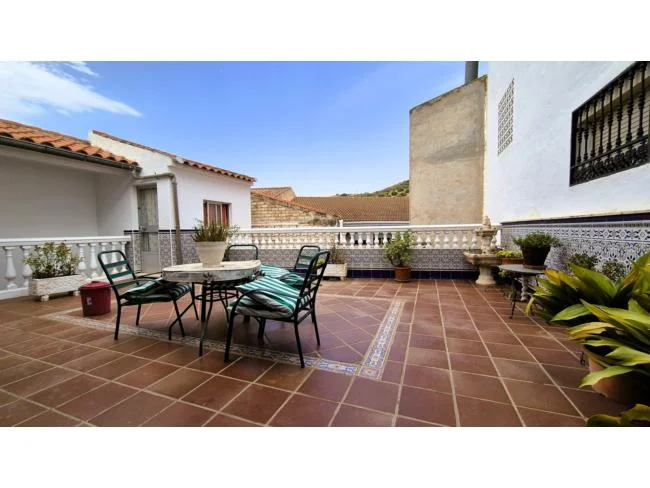 Casa en Loja con potencial mixto