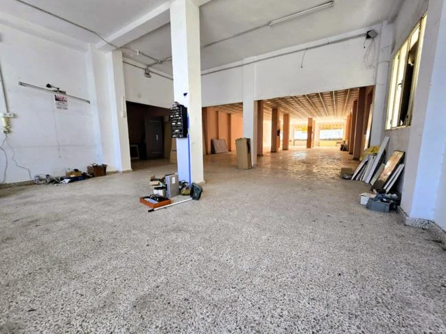 Local comercial céntrico en Loja, 330 m²