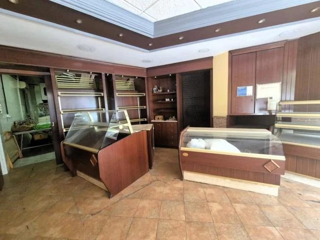 Central Loja commercial unit, 200 m²