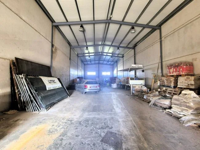Nave industrial en Loja de 384 m²