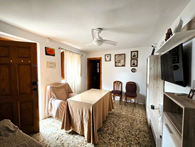 Casa lista para entrar en Loja, cuatro dormitorios