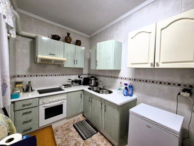 Piso céntrico de cuatro dormitorios en Algarinejo