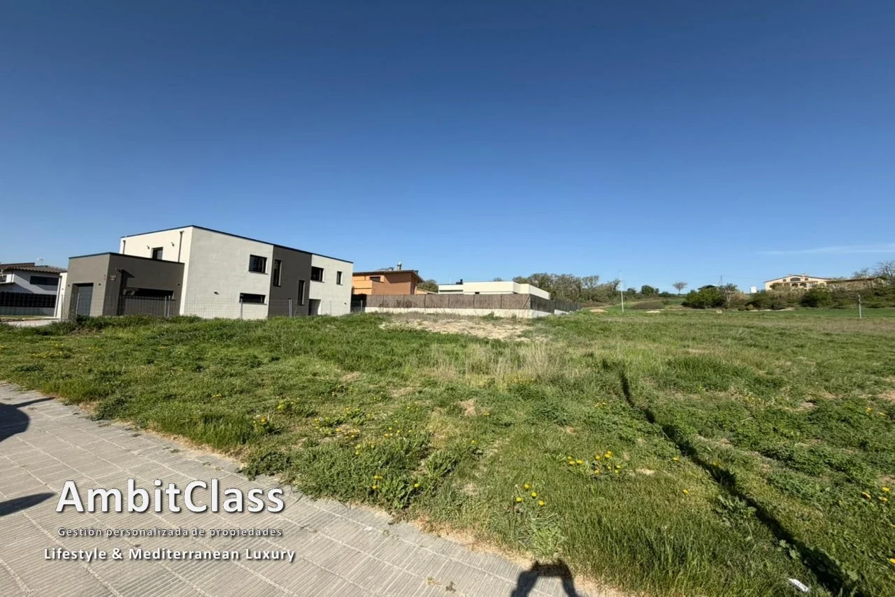 Parcela urbana en Gurb con proyecto