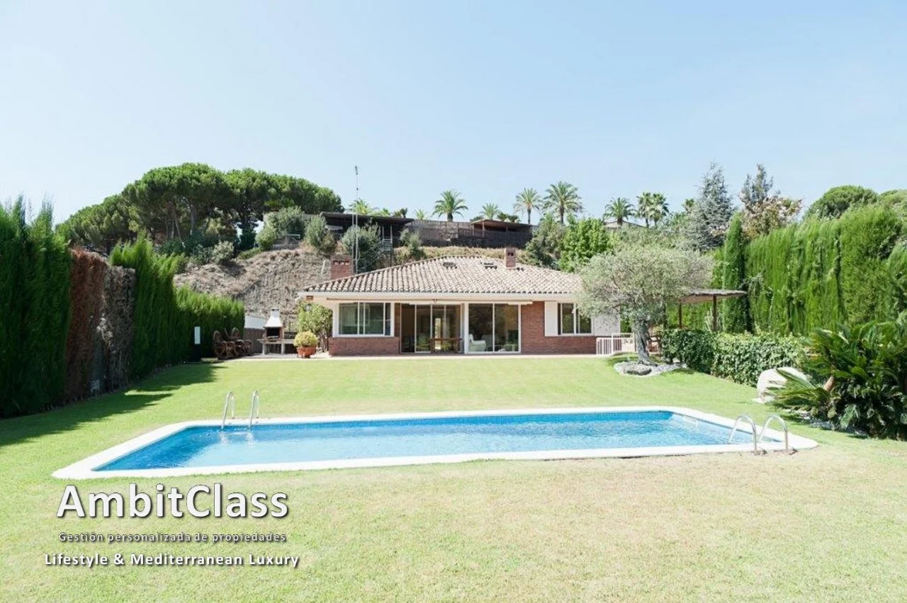 Mediterranean chalet in Rocaferrera, 5 bedrooms