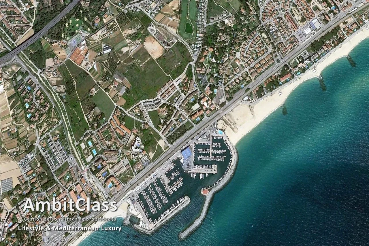 Chalet cerca de la playa con piscina privada