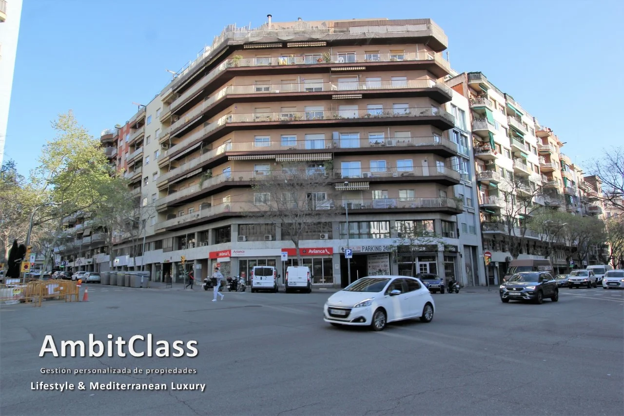 Oficina exterior en Sagrada Família, 98 m²