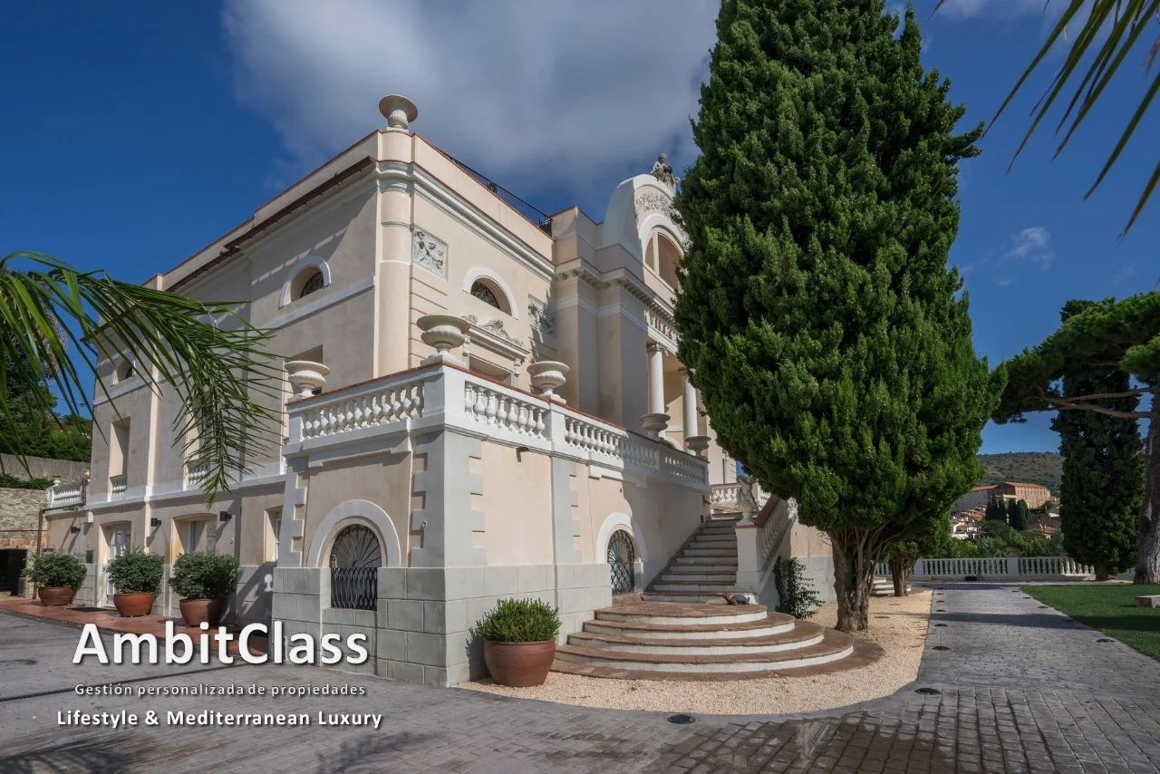 Villa histórica restaurada con 15 dormitorios