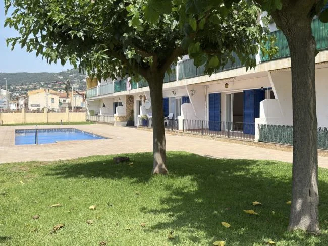 Costa Brava flat with private terrace