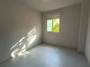Piso nuevo de cuatro habitaciones en La Cañada
