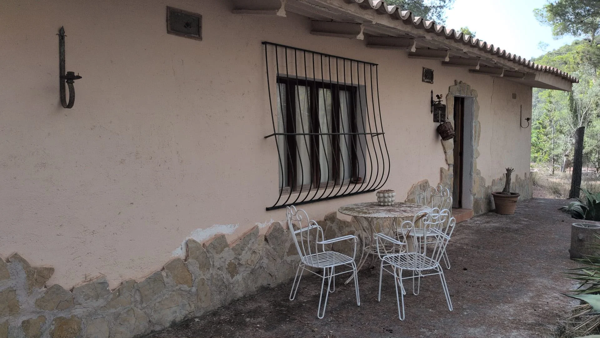 Rural finca with 16,329 m² plot