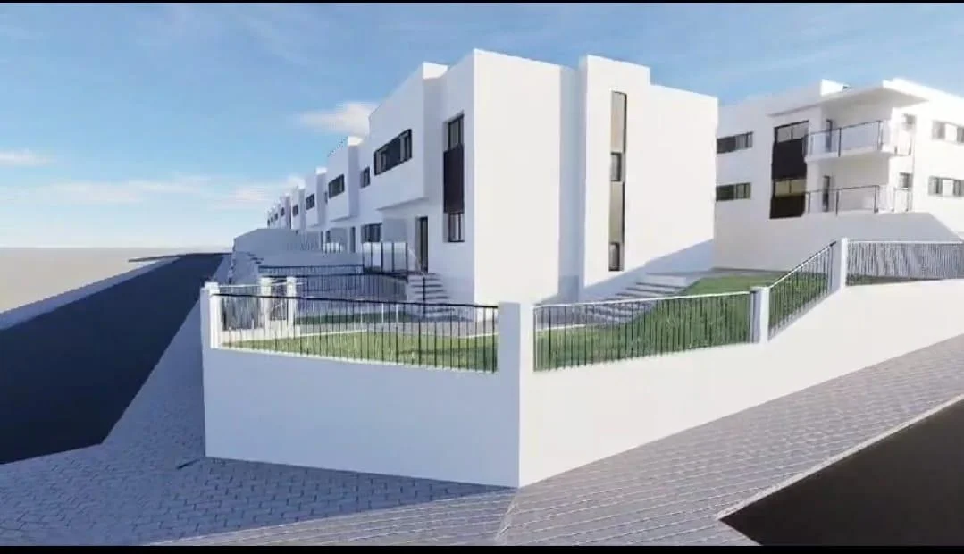 Apartamento nuevo de tres dormitorios en Llano del Camello