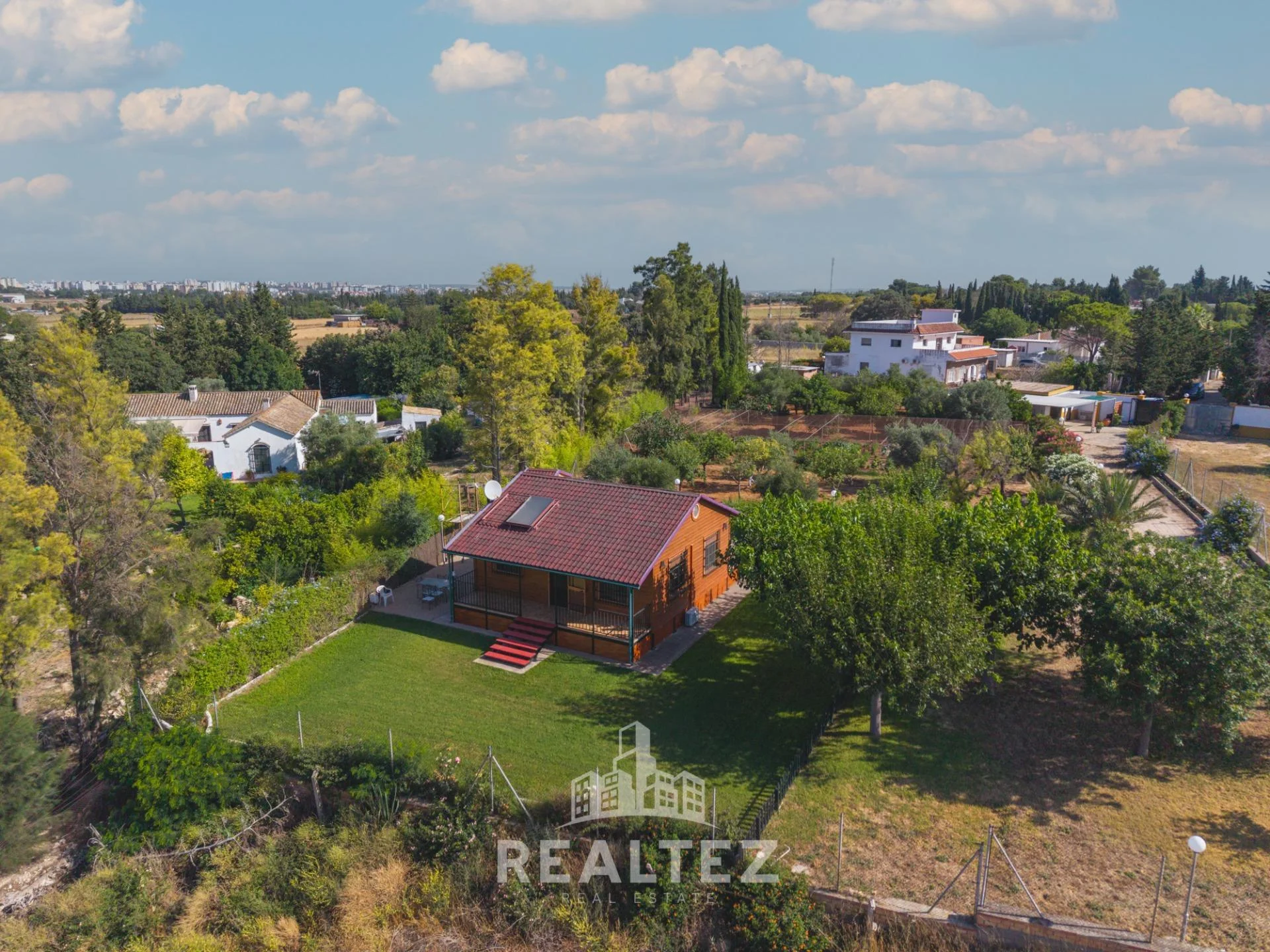 Jerez rustic plot with 100 m²