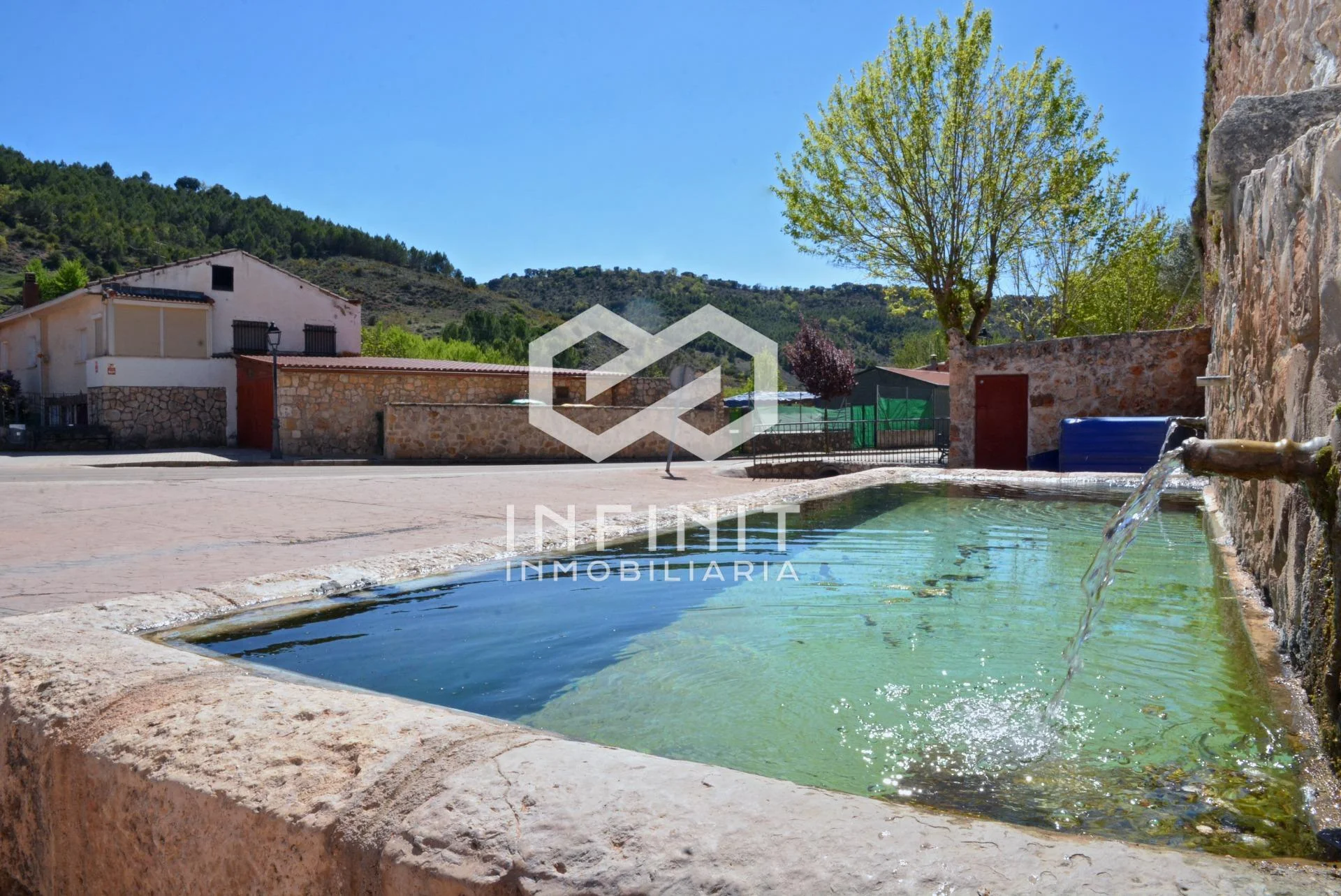 Casa reformada en la Alcarria con gran patio