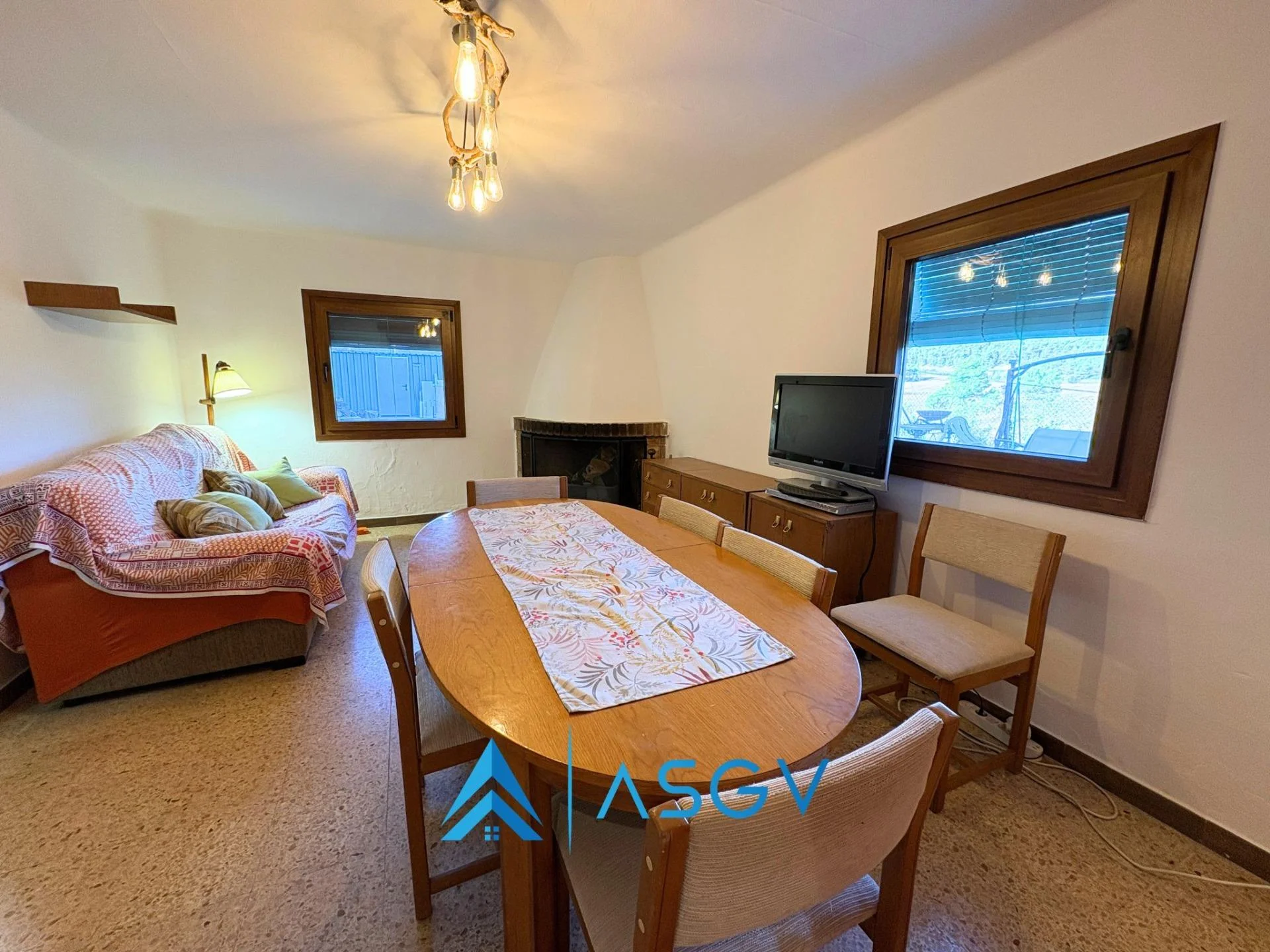 Casa rural con parcela de 599 m²