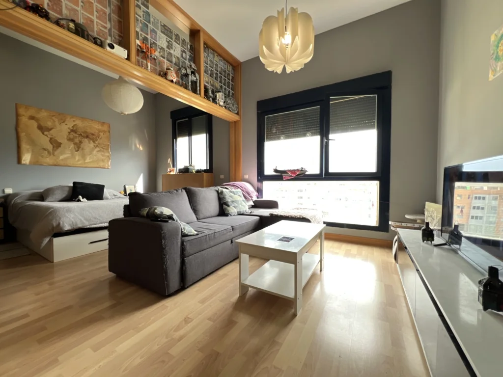 Sixth-floor flat near La Gavia