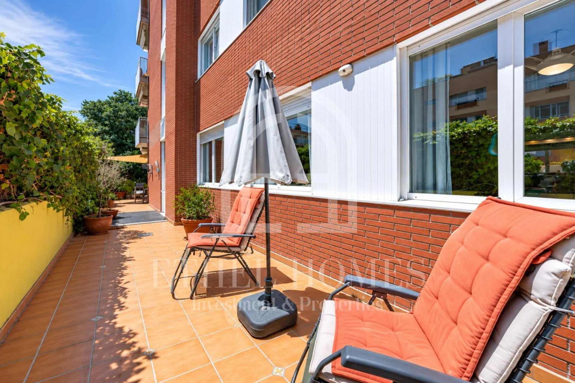 Piso reformado en Montgat con piscina