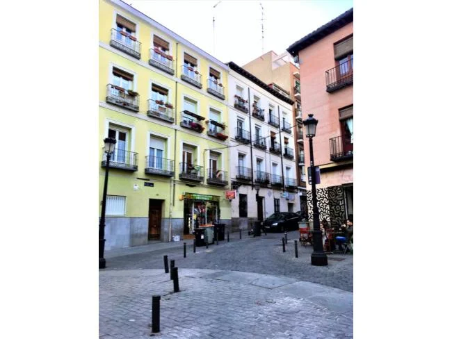 Local reformado adaptado como vivienda en Lavapiés