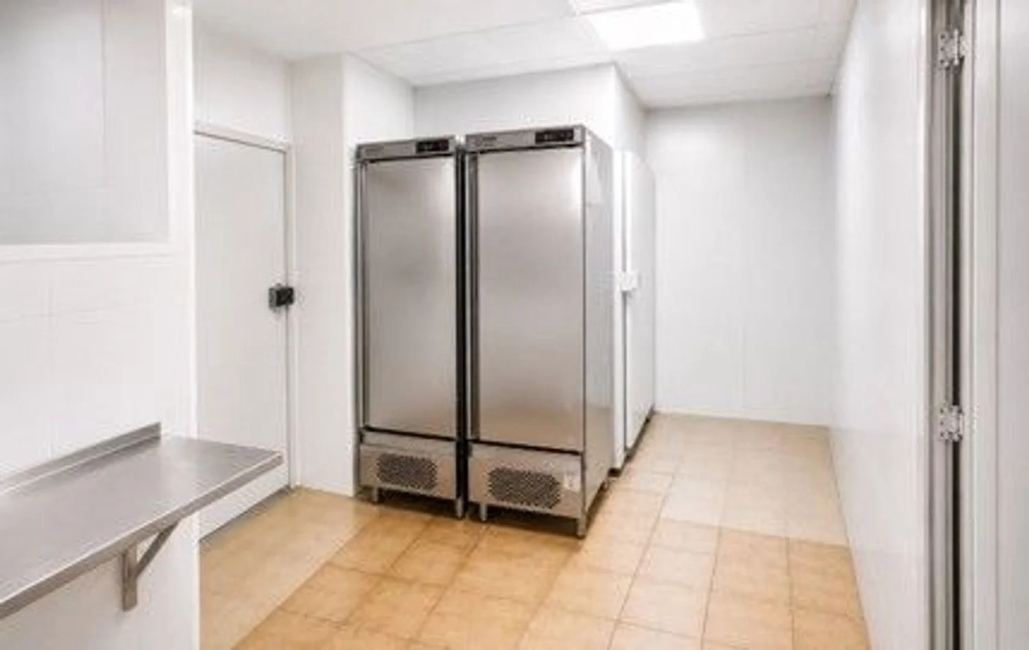 Confidential operating restaurant asset, 370 m²