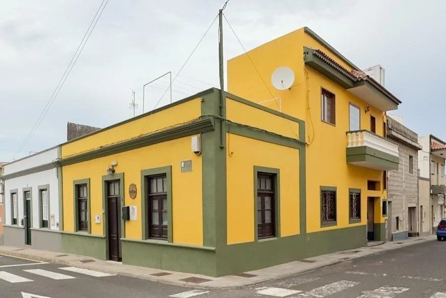 Active tourist hostel in historic centre