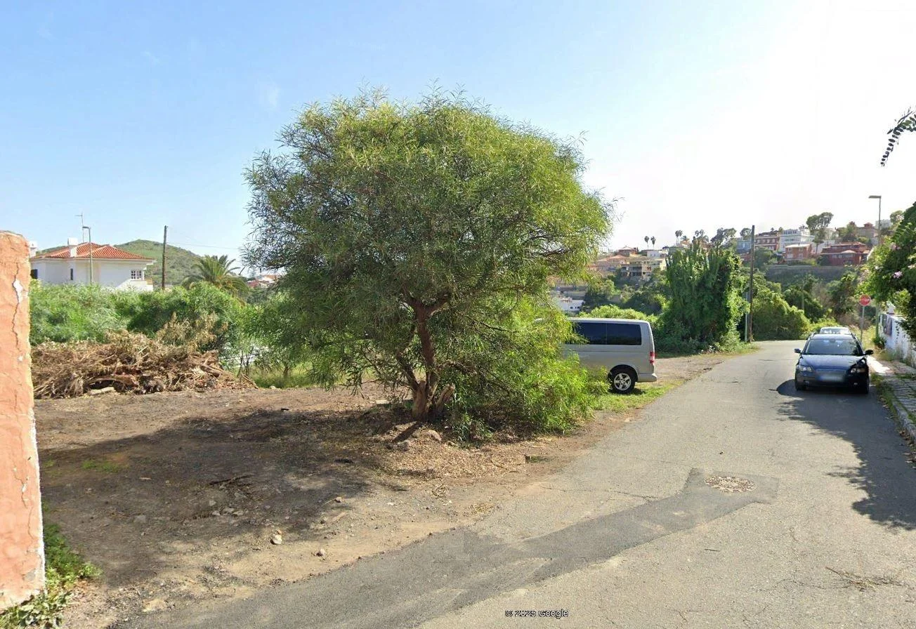 Tafira land plot with 690 m²