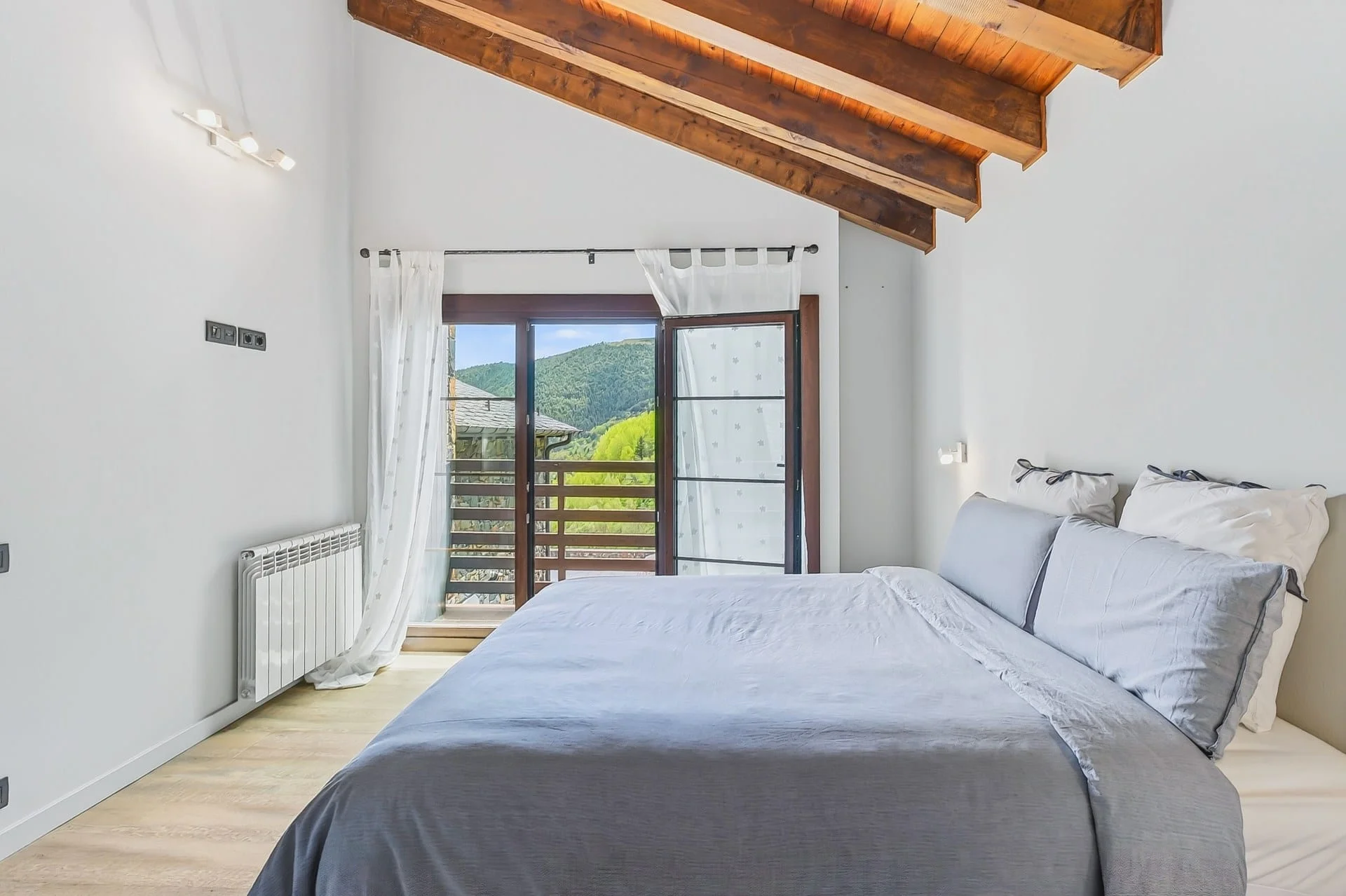 Reformed townhouse in Pal, 4 bedrooms
