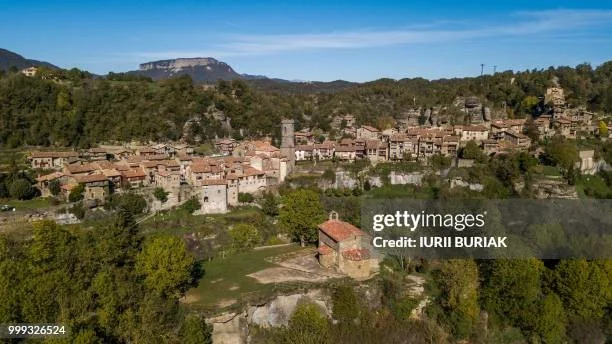 Edificio de 12 viviendas en Osona para rehabilitar