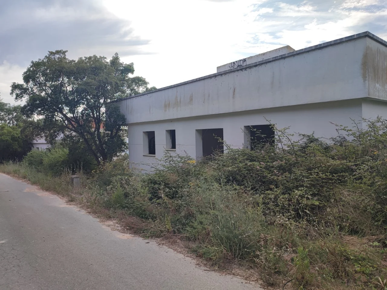 Halted-build homes in Lloret de Mar
