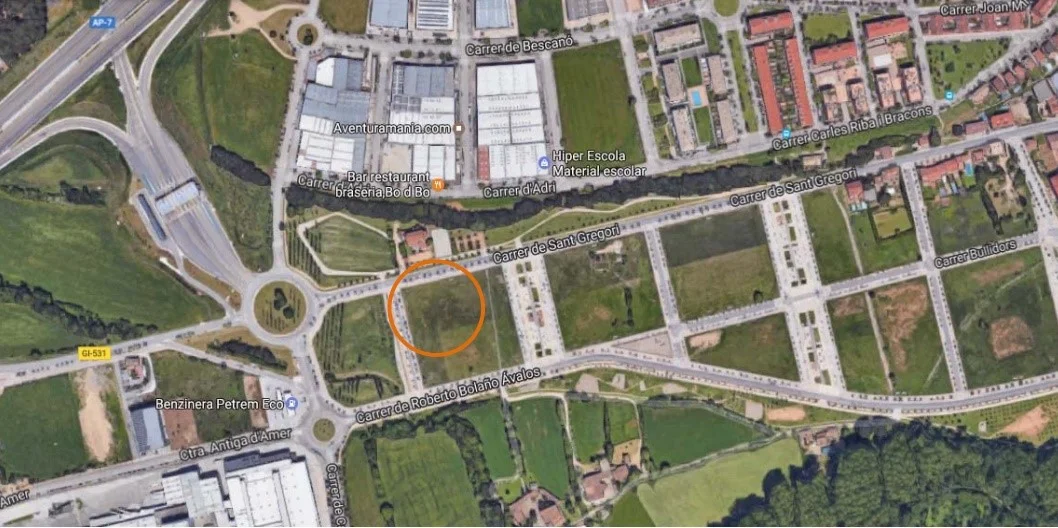 Suelo residencial urbano en Domeny