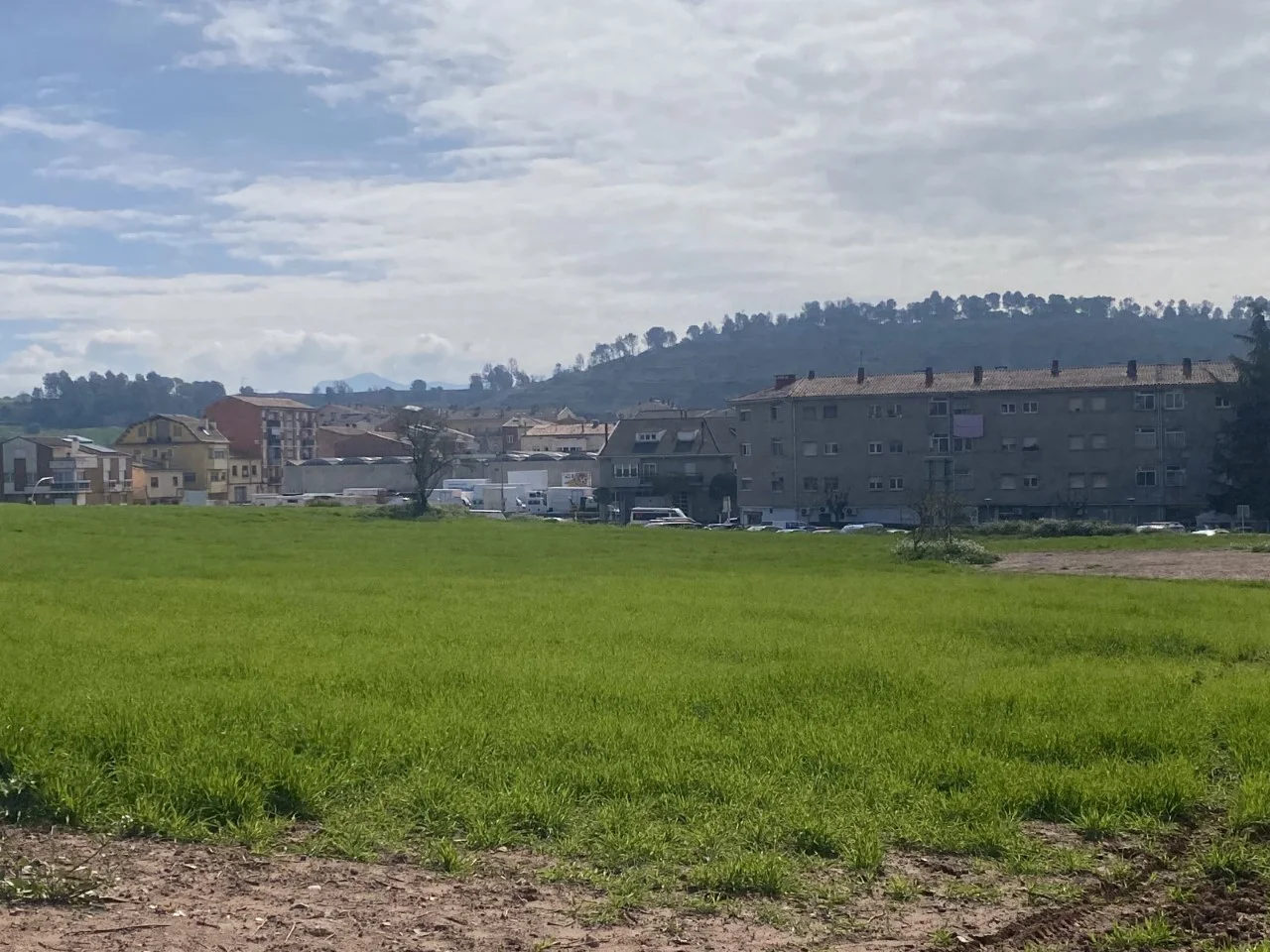 Terreno urbano con amplio potencial edificable