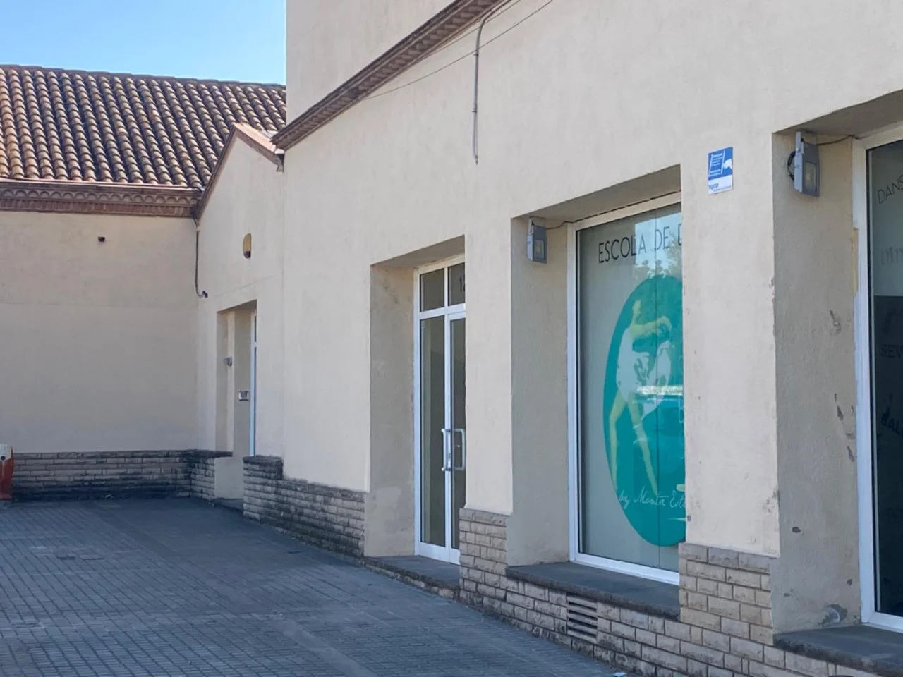 Two Caldes commercial units, 445 m²