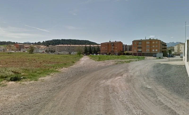 Terreno urbano para desarrollo cerca de Vic