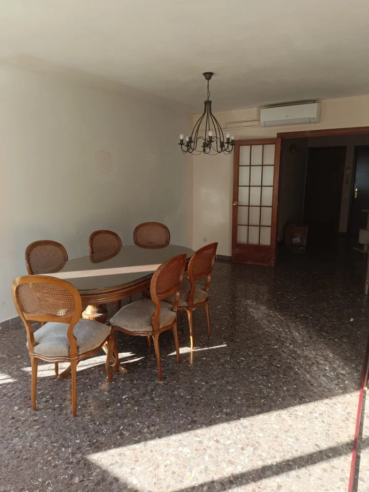 Piso de cuatro habitaciones en Poble Nou