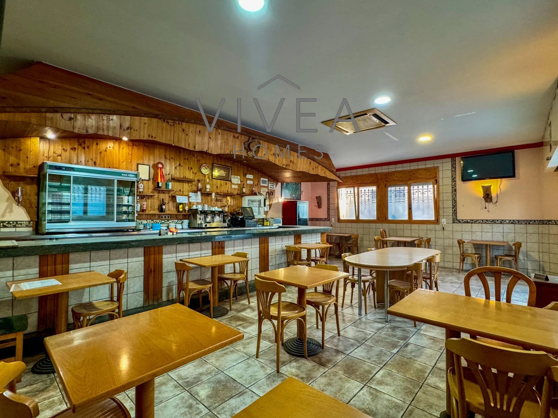 Local comercial en Terrassa, 147 m², pub