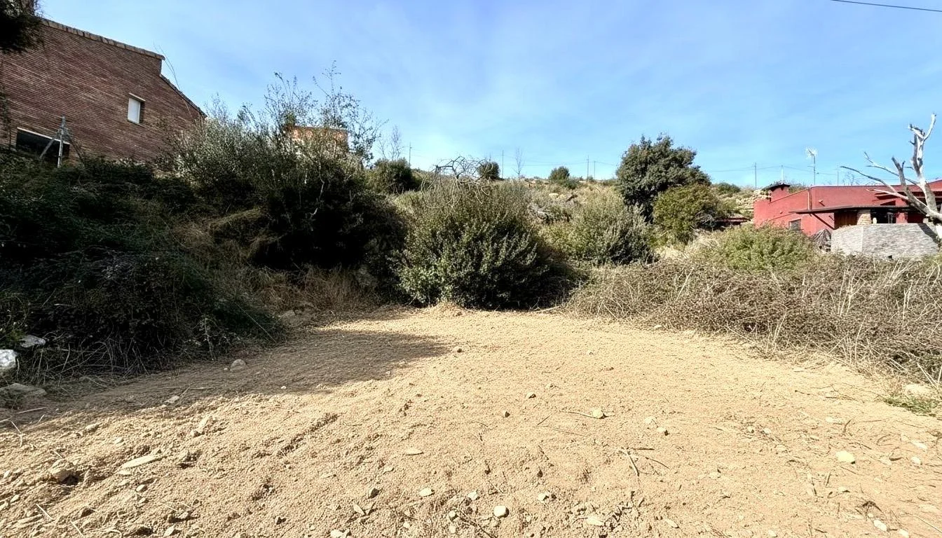 Parcela urbana con vistas despejadas
