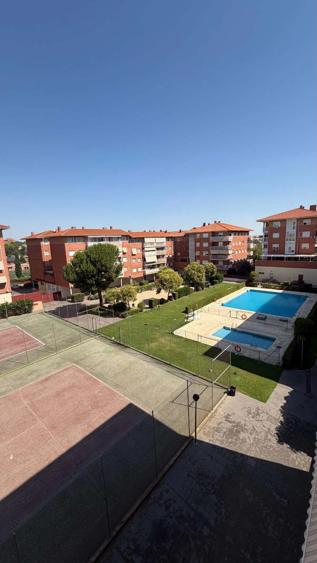 Good-condition flat with pool, Valdemoro