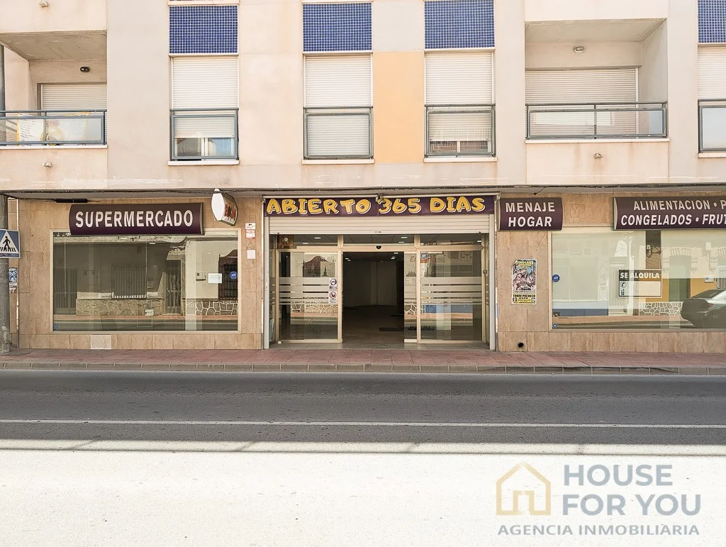 Local comercial a pie de calle, 420 m²