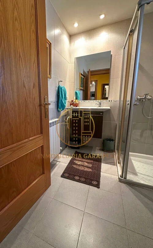 Casa renovada en Santacara con jardín privado