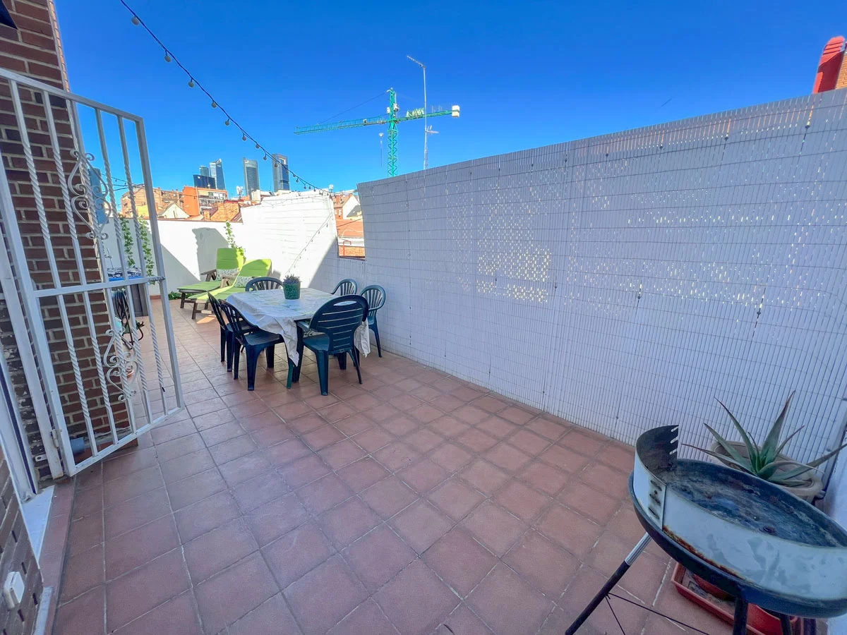 Penthouse in Valdeacederas, 3 bedrooms