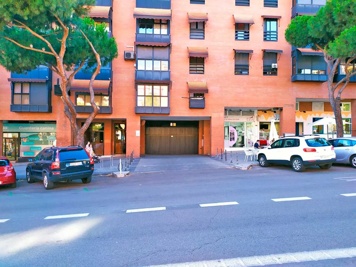 Garaje grande en Imperial, 16 m²
