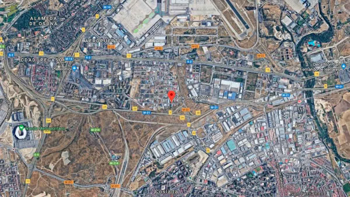 Industrial land near airport, 4,304 m²