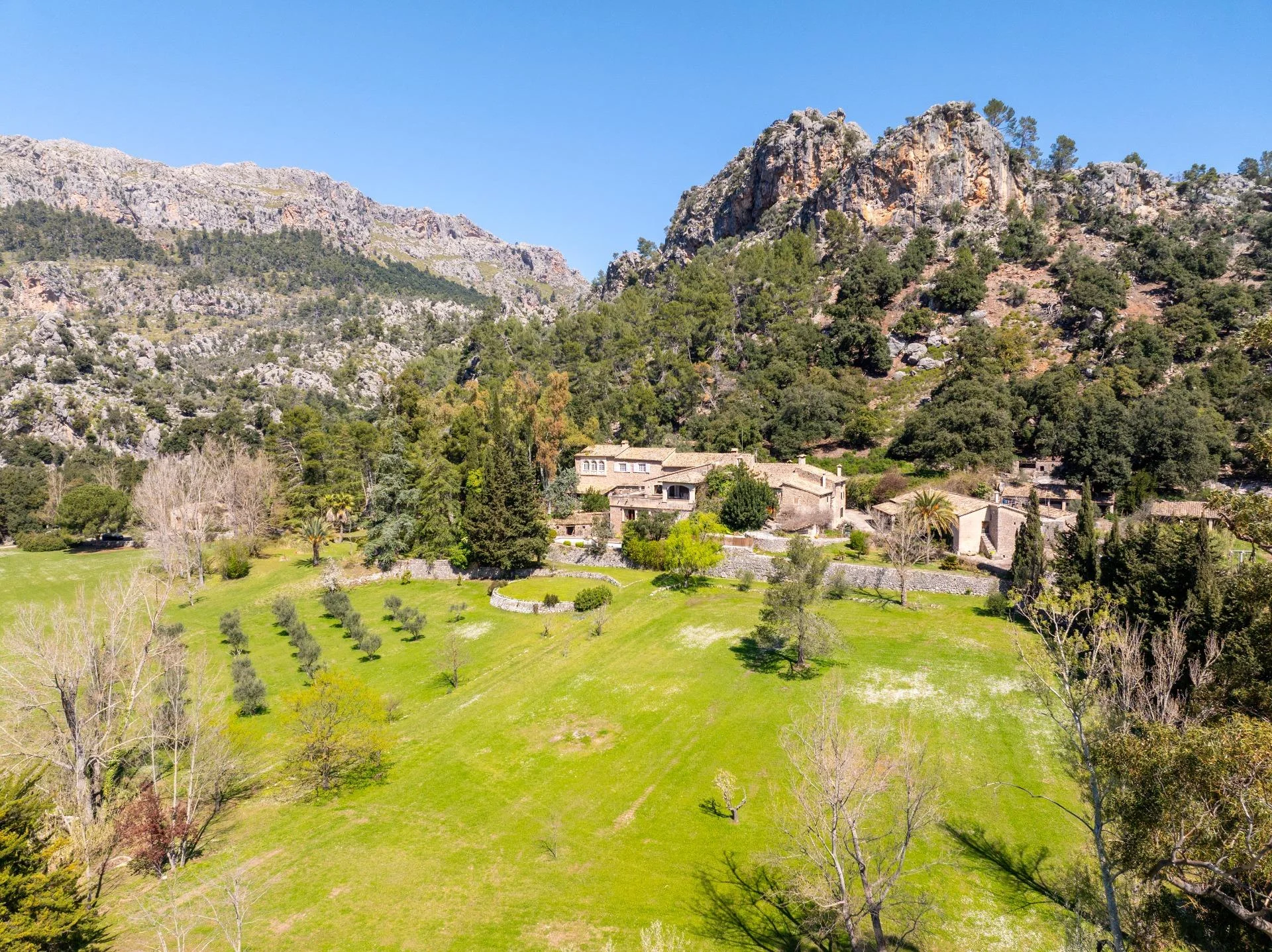 Historic estate in Lluc, 11 bedrooms