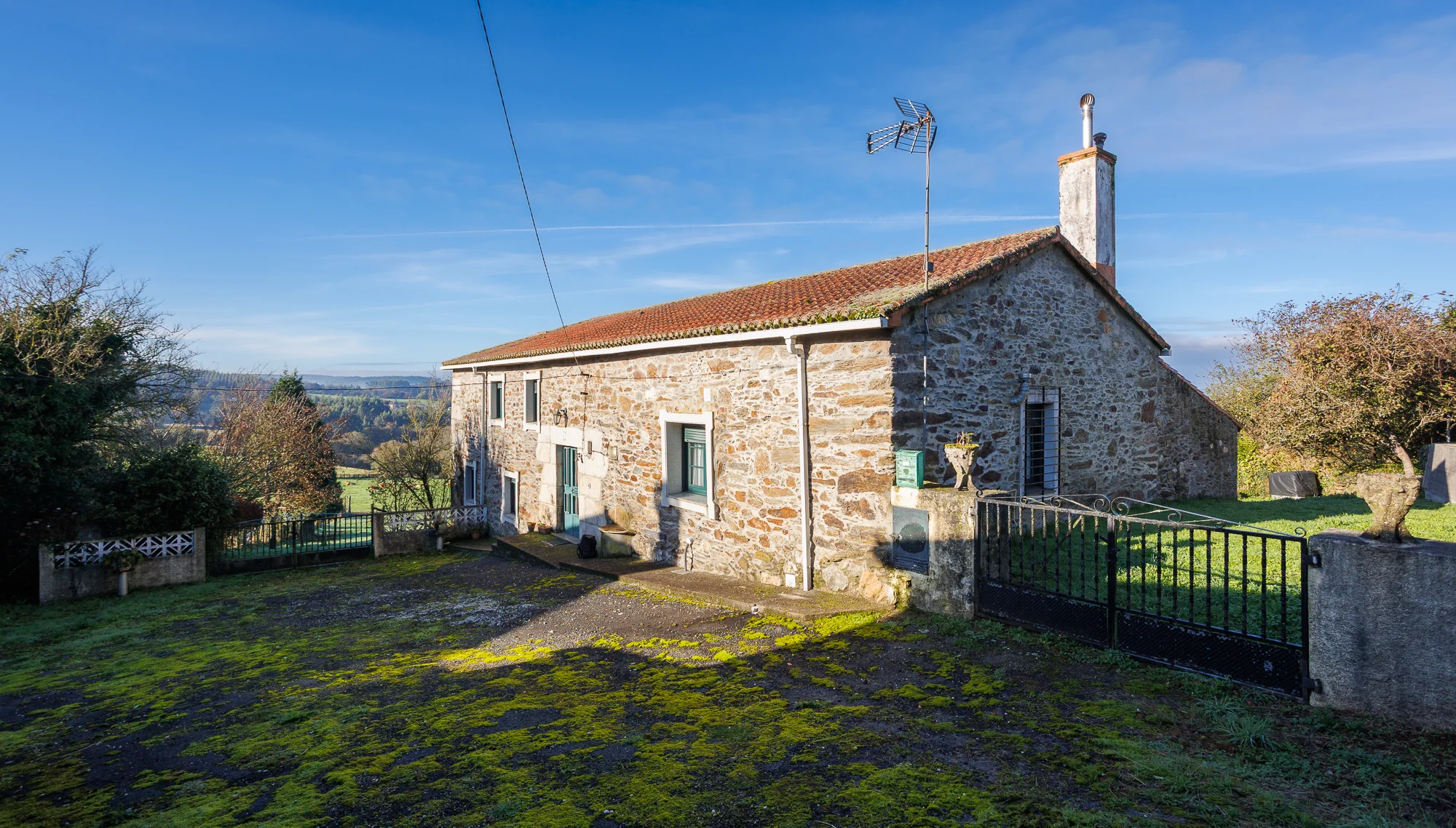 Stone house with large rural plot