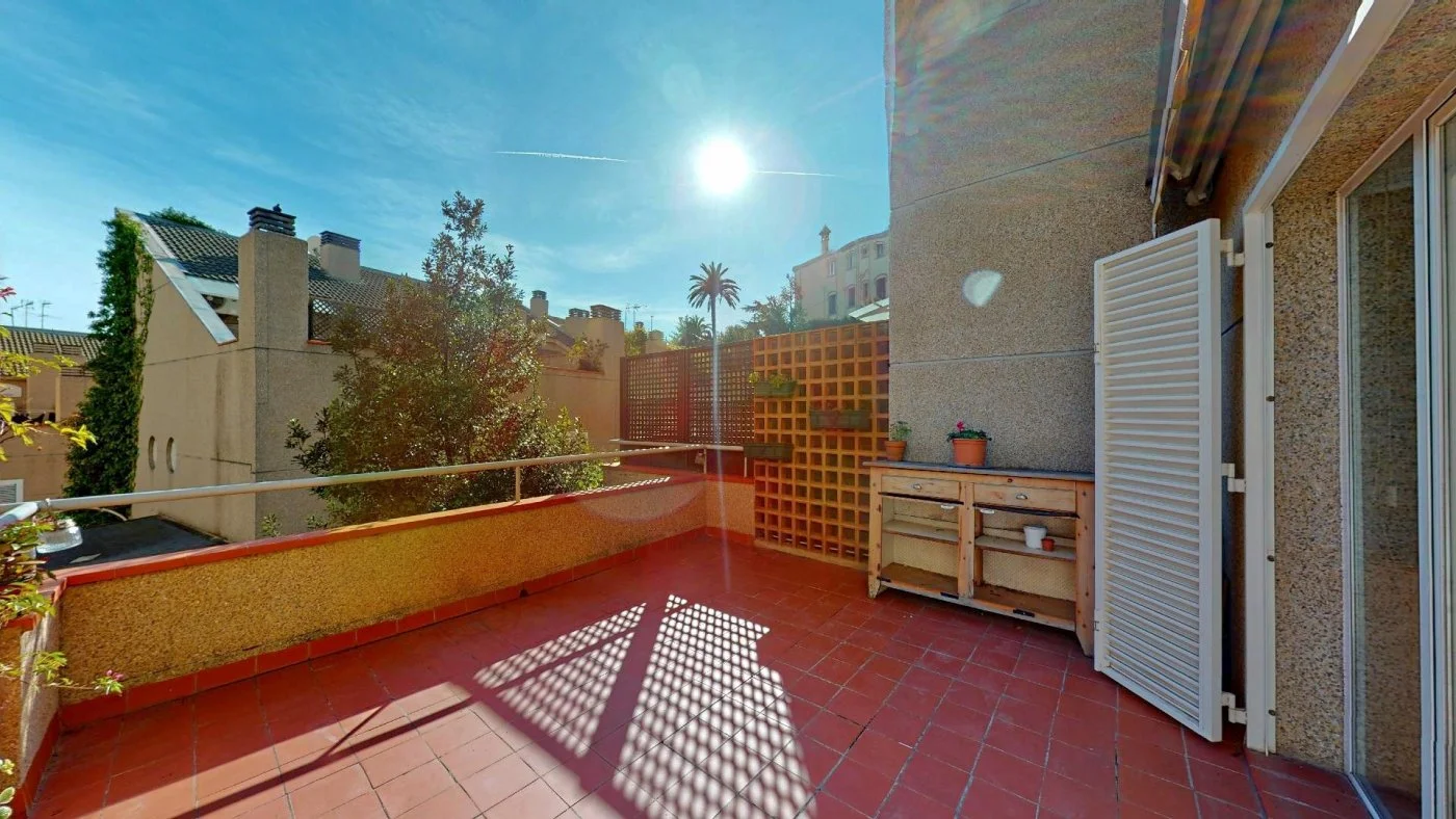 Casa de cuatro dormitorios junto a parques de Barcelona