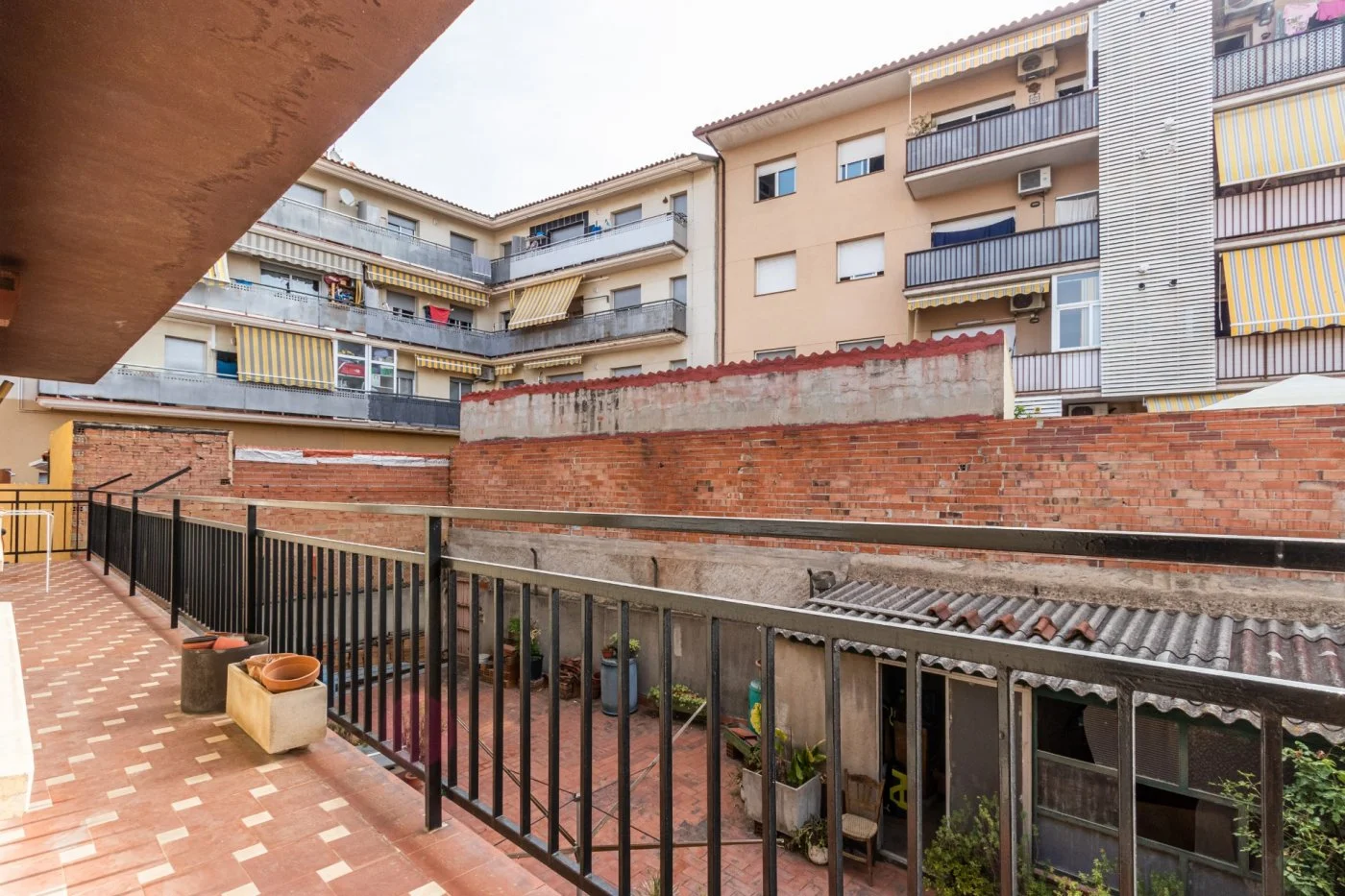 Edificio en Polinyà con seis unidades