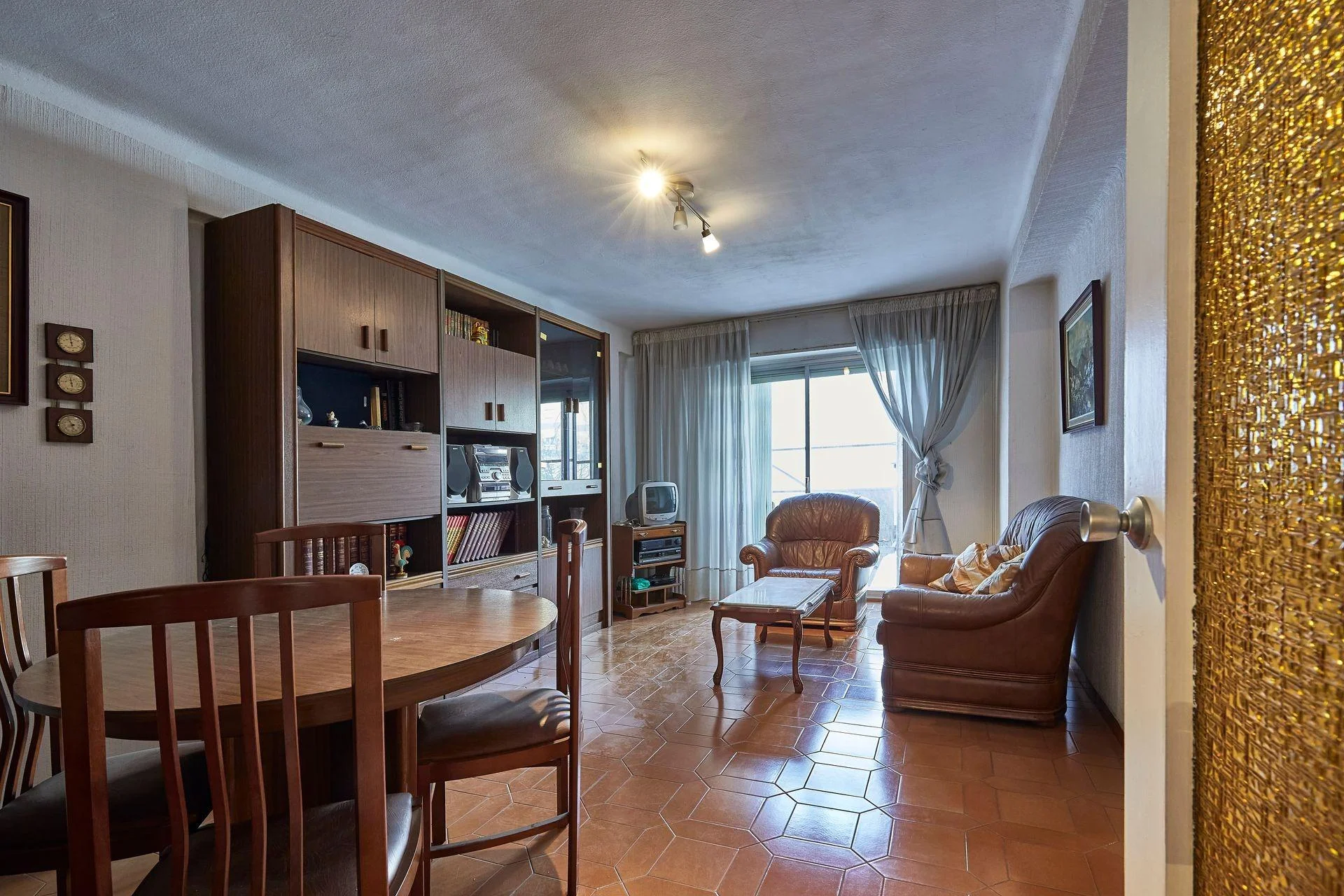 Renovation flat in Barcelona, four bedrooms