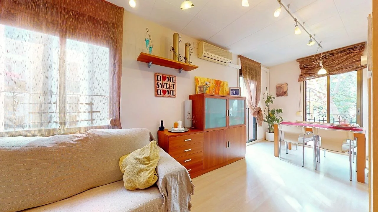 Bright Poblenou apartment, two bedrooms