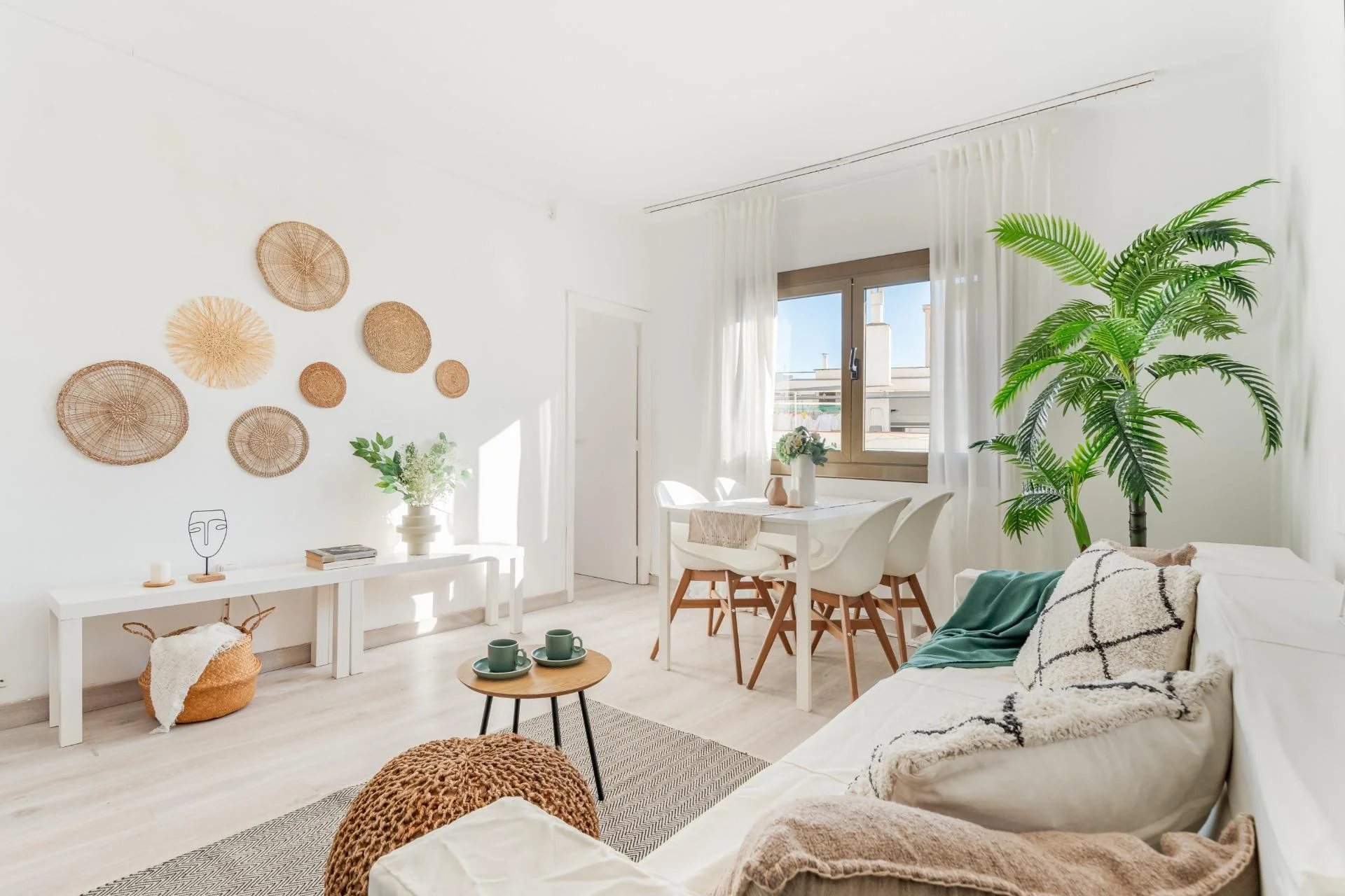 Piso luminoso en Poblenou, tres habitaciones