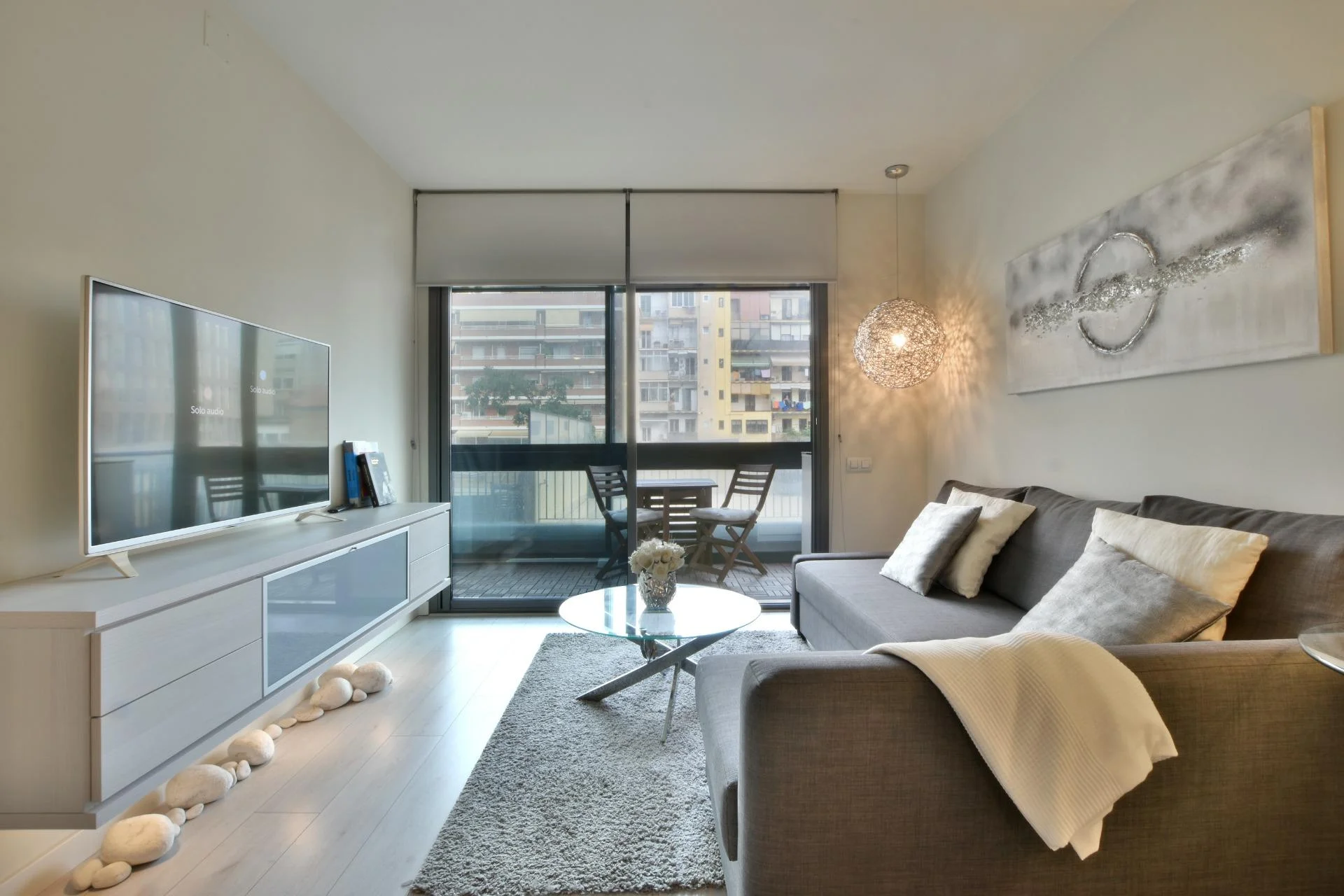 Reformed Eixample flat with 88m² terraces