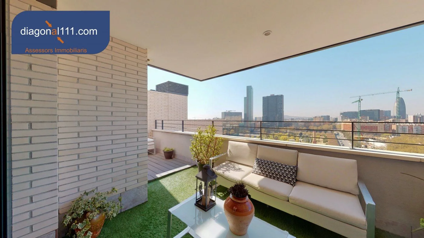 Piso con terraza panorámica, 3 habitaciones