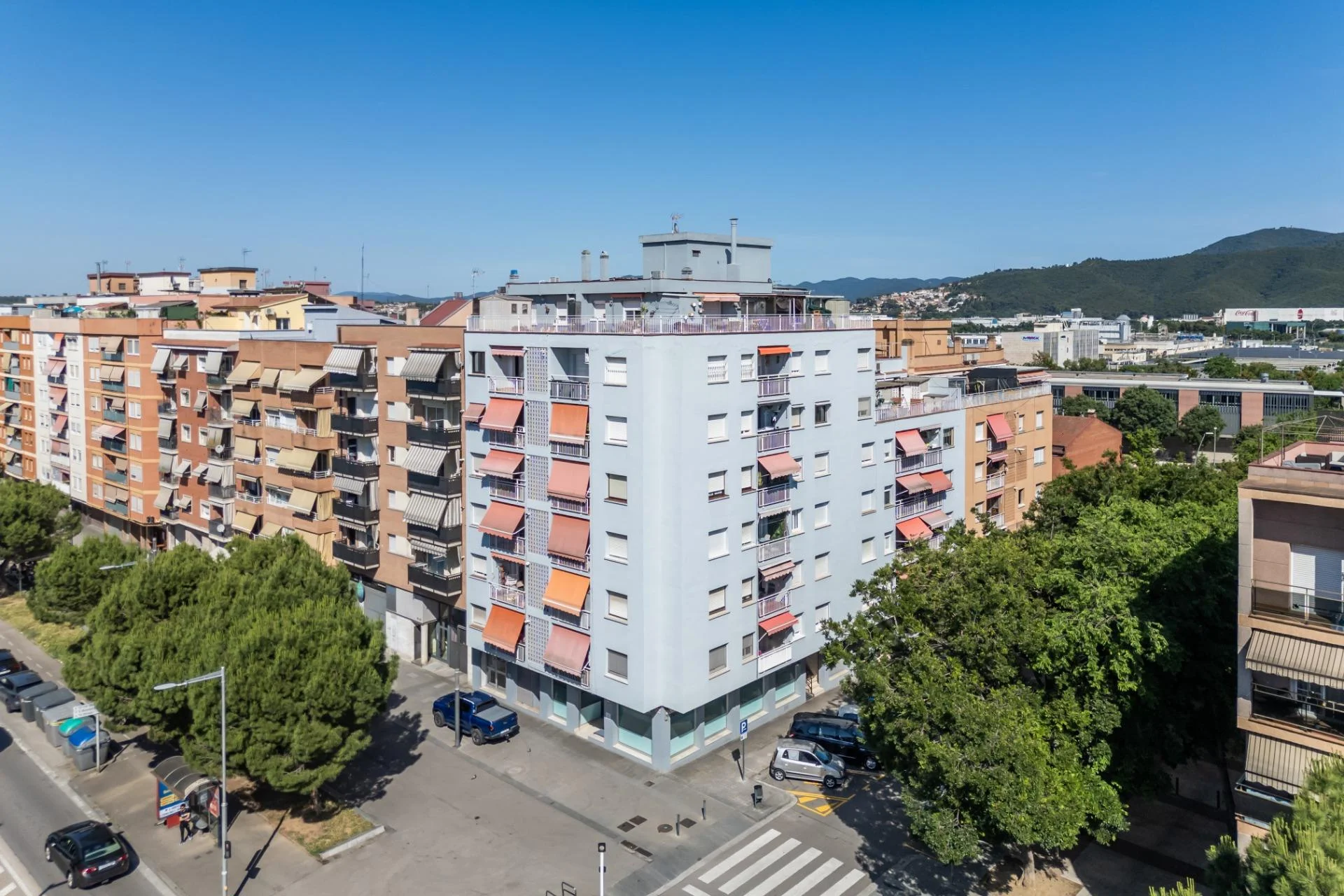 Piso reformado de cuatro habitaciones en Mollet